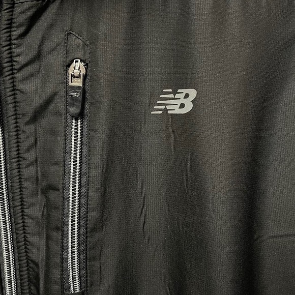 New Balance full zip fleece three pocket adjustable waist long sleeve jacket - Picture 2 of 8